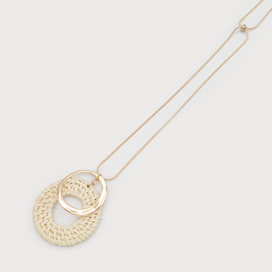 RAFIA AND METAL PENDANT ON CHAIN 1741-NAT