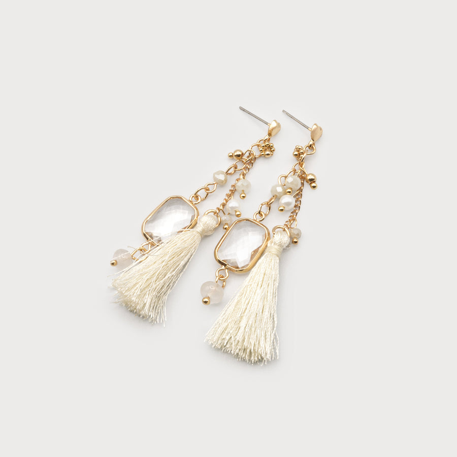 boucle d'oreille avec pompon, perles et
 métal. 2645-GLD