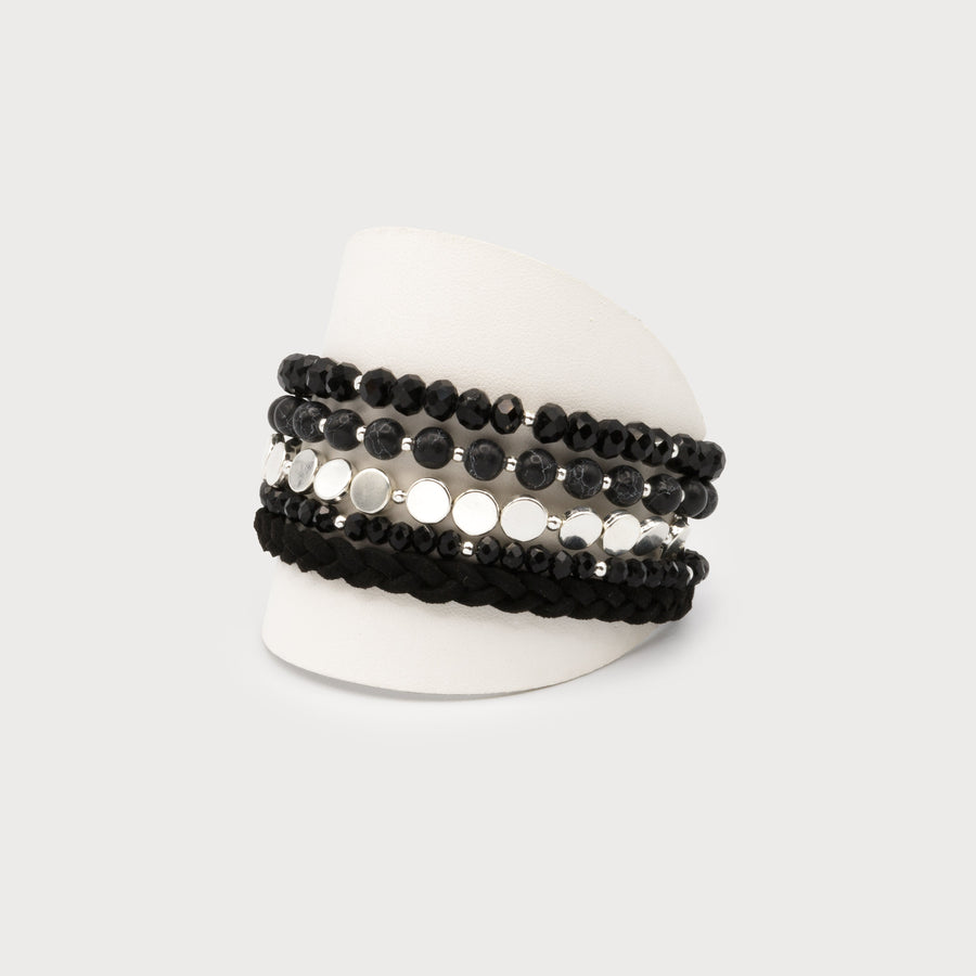 7 rows bracelet with glass beads, metal pieces and braided leather. magnetic closure 3294-BLK-S